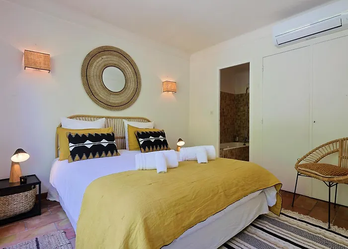 Les Vignes Basses - Tropez * Saint-Tropez